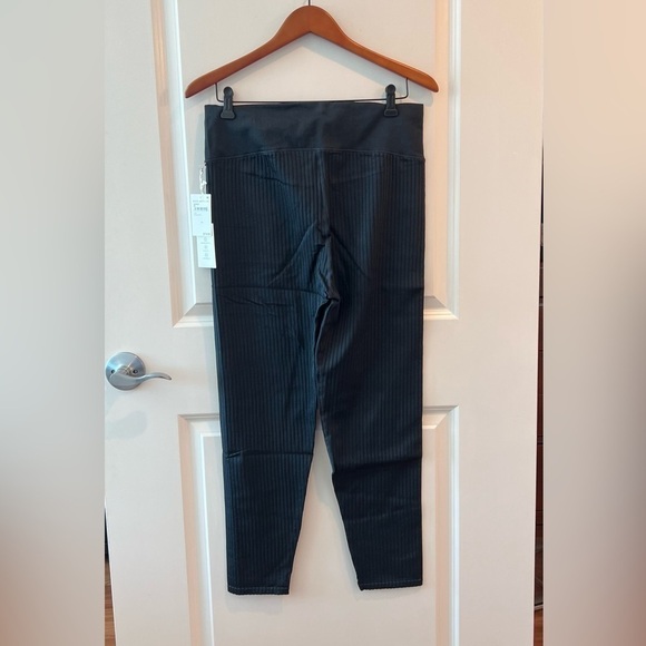 GOOD AMERICAN WIDE RIB SHINE CLEAN SEAMLESS NWT - Picture 6 of 15